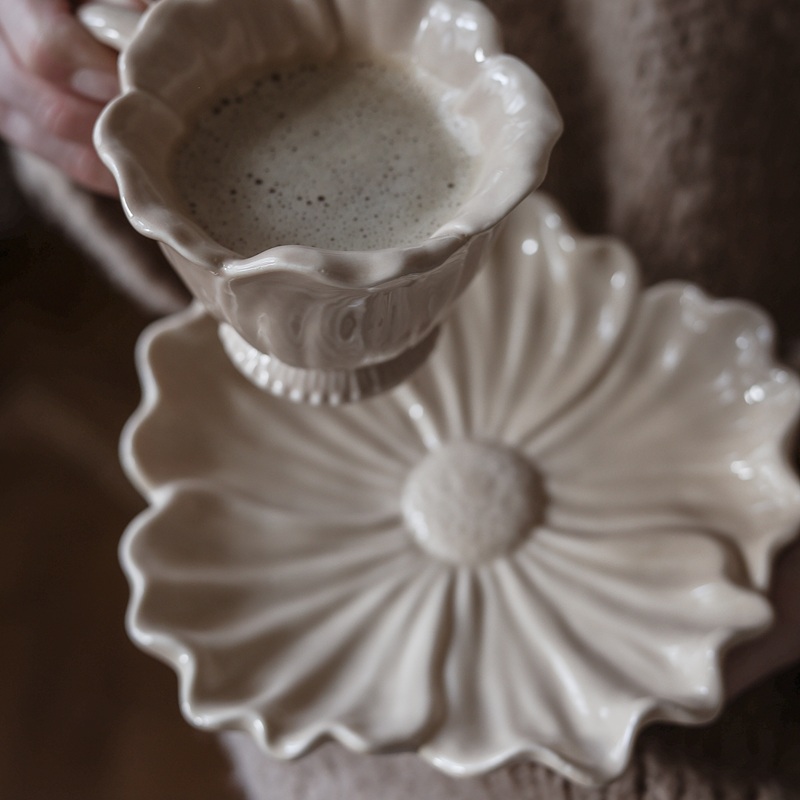 Majas Blomstra Tallrik – Sand 