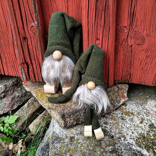 Fimpe nisse stående 
