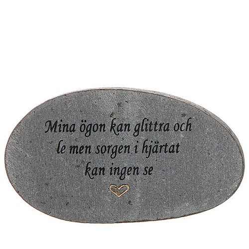 Sten med graverad text