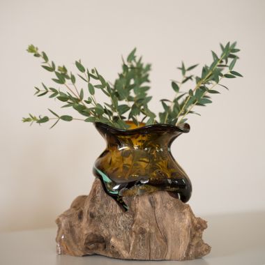 <span class="jp_product_title">Glasvas på trädrot</span>